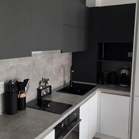 Luxus Apartament Mit Pool 150 M Zum In