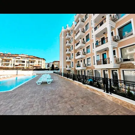 Luxus Apartament Mit Pool 150 M Zum In Appartamento