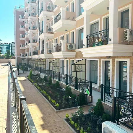 Apartment Luxus Apartament Mit Pool 150 M Zum In Sveti Vlas