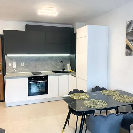 Apartment Luxus Apartament Mit Pool 150 M Zum In